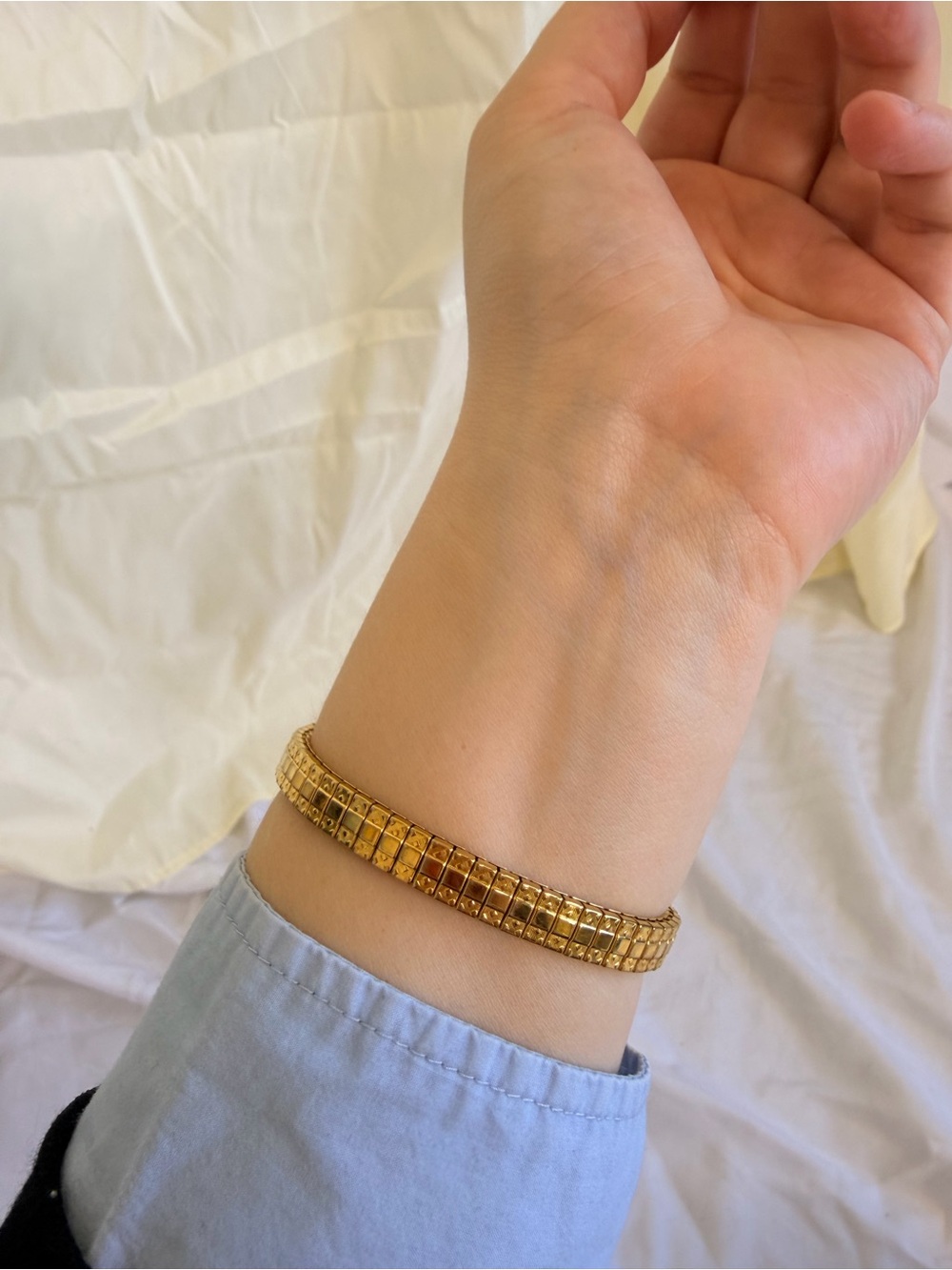 Vintage Citizen Women's Gold-Tone Bracelet Watch with Champagne Dial - Picture 4 of 4